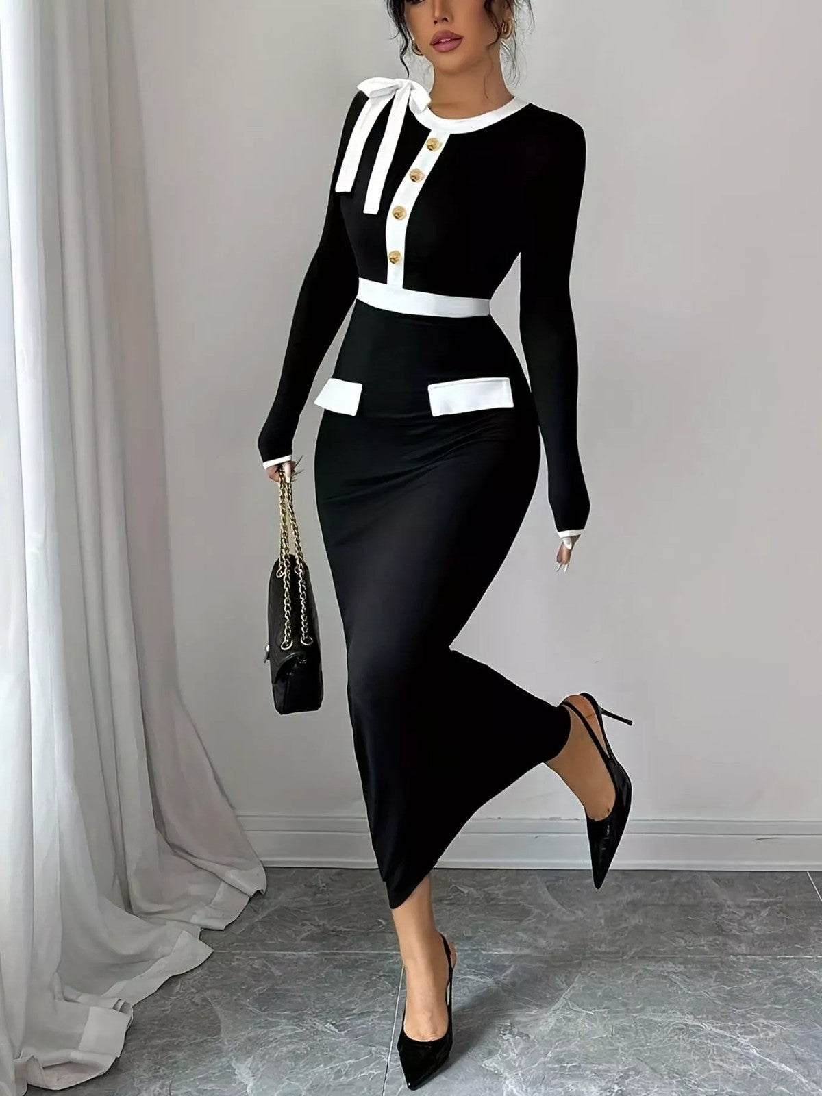 ️ Abito Lungo a Maniche Lunghe con Profili a Contrasto