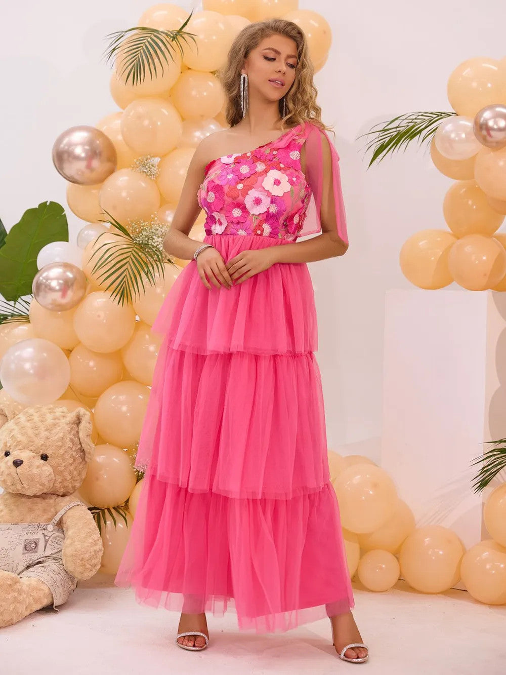 ️ Abito Midi Monospalla a Strati Ricamato