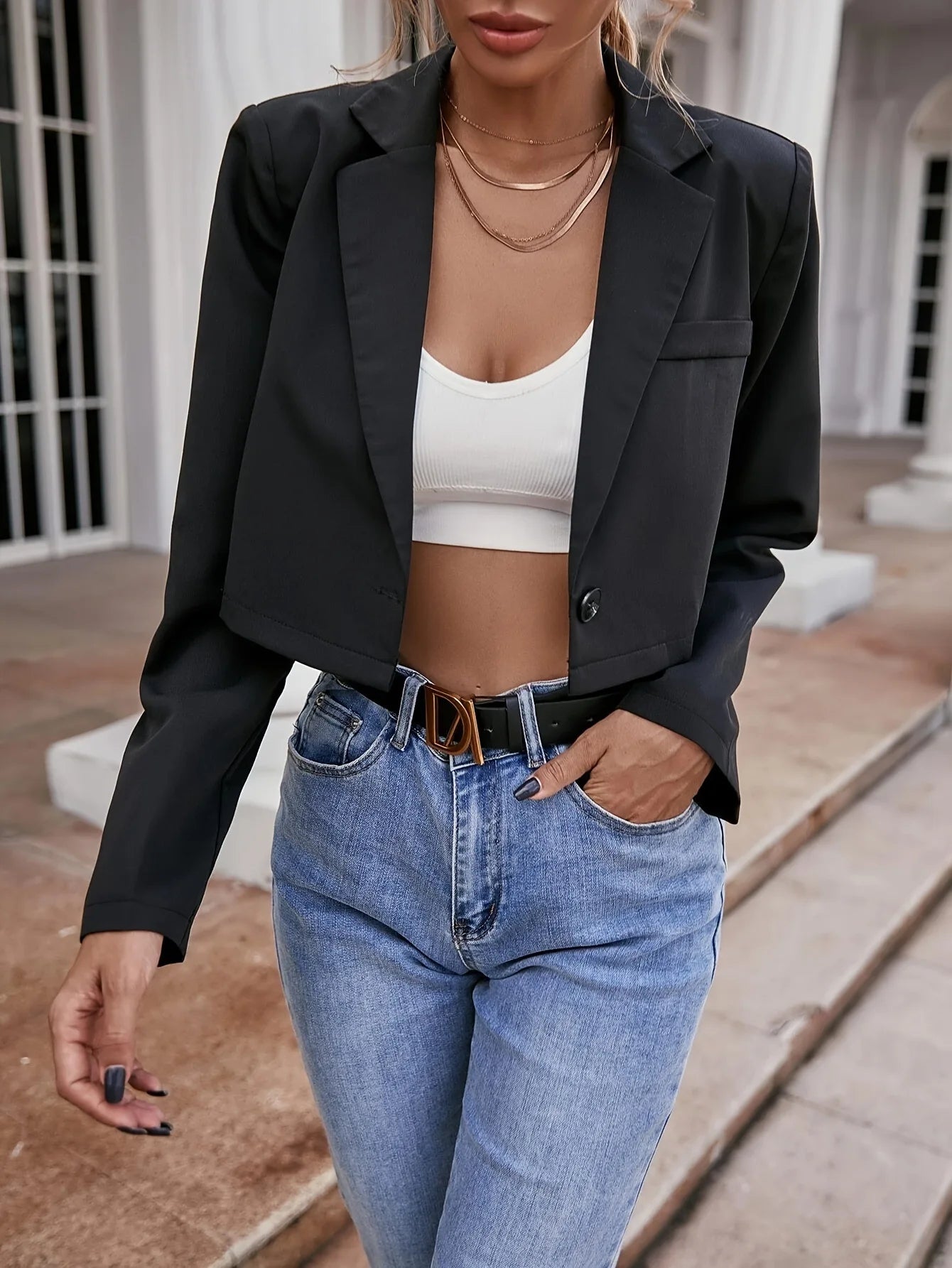 🌸 Giacca corta da donna con design moderno e scollo a V