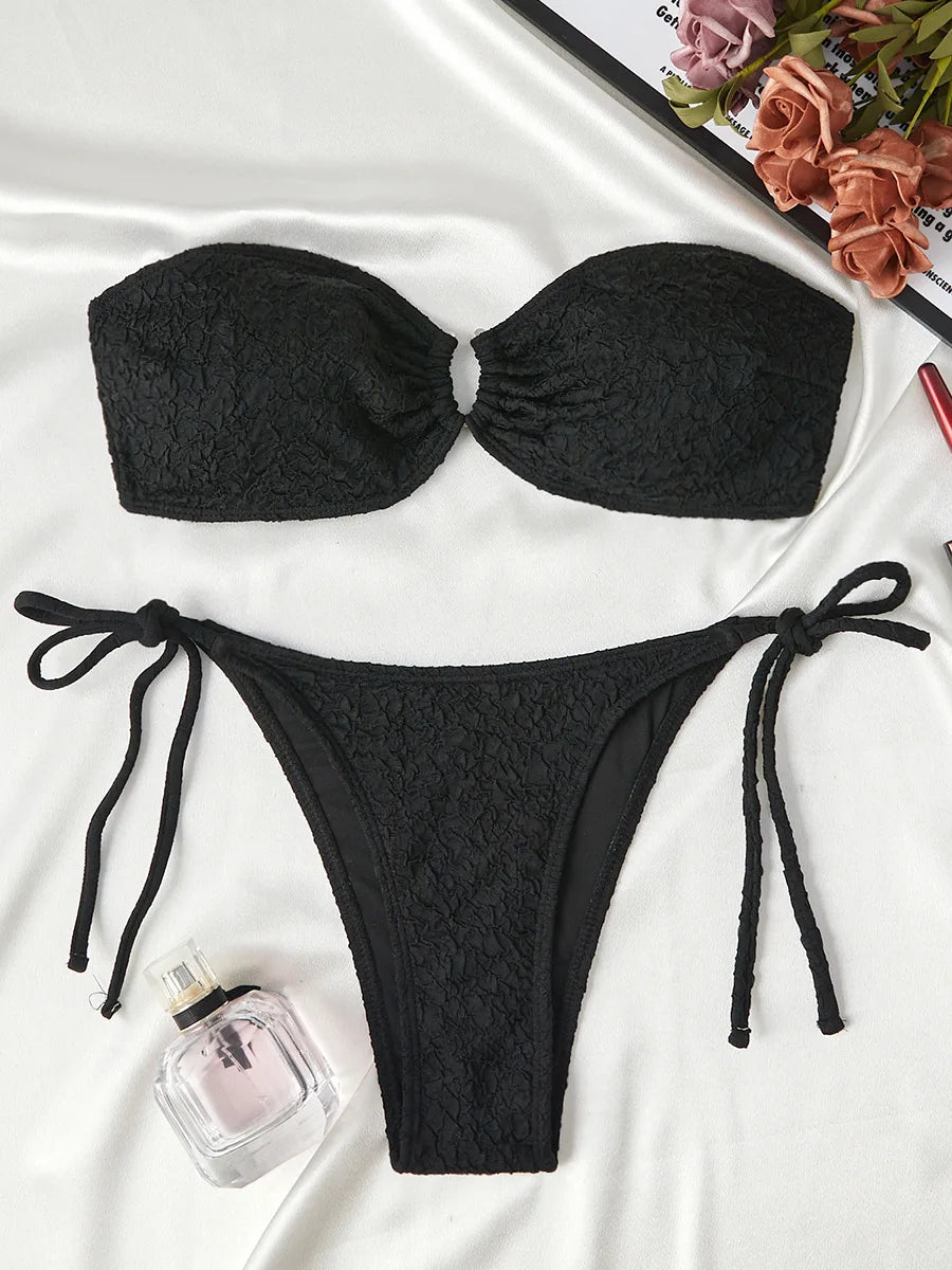 🌸 Bikini a Fascia Bicolor con Push Up e Slip Classico